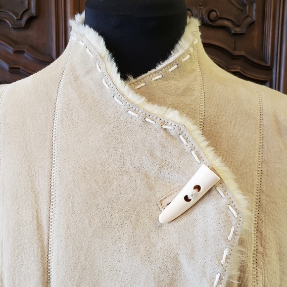 Guess Suede Coat With Faux Fur - Picture 8 of 8